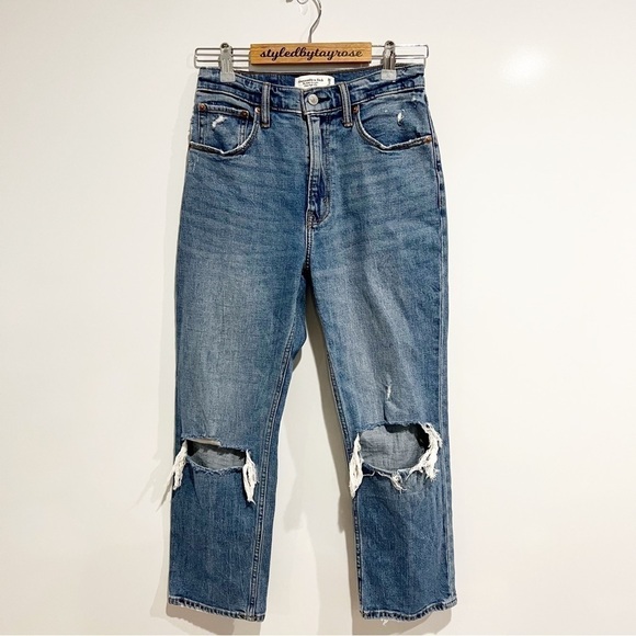Abercrombie & Fitch Ultra High Rise Ankle Straight Jean - Picture 6 of 13
